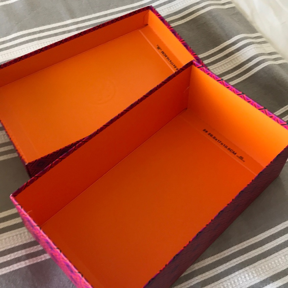 Shoe box - Picture 2 of 3